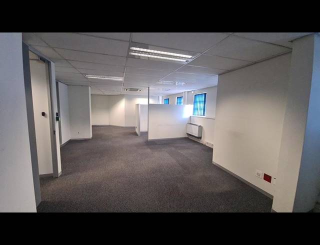 BUSINESS PROPERTY TO RENT IN HALFWAY GARDENS